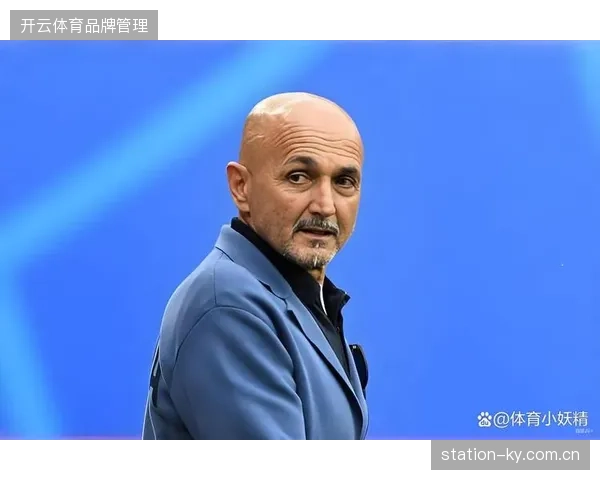 意大利延续经典链式防守传统，斯帕莱蒂寻求战术革新以提升比赛控制力